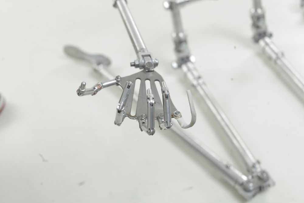 Aluminium Hands